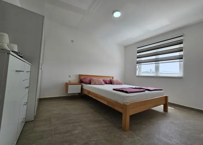 Kovac - 5 Bedroom Private With Pool Villa