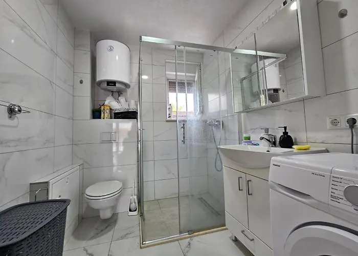Villa Kovac - 5 Bedroom Private With Pool