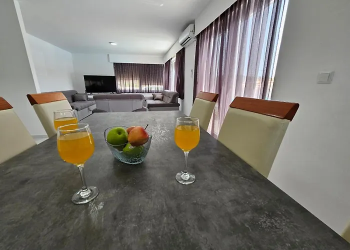 Kovac - 5 Bedroom Private With Pool Villa Vrsine