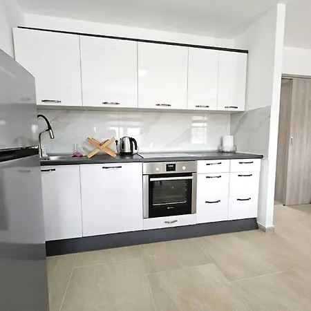 Willa Kovac - 5 Bedroom Private With Pool Vrsine