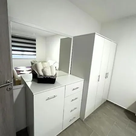 Willa Kovac - 5 Bedroom Private With Pool *