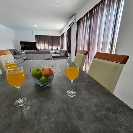 Kovac - 5 Bedroom Private With Pool Willa Vrsine